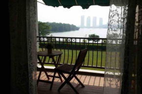 Romantic Suite by the Lake